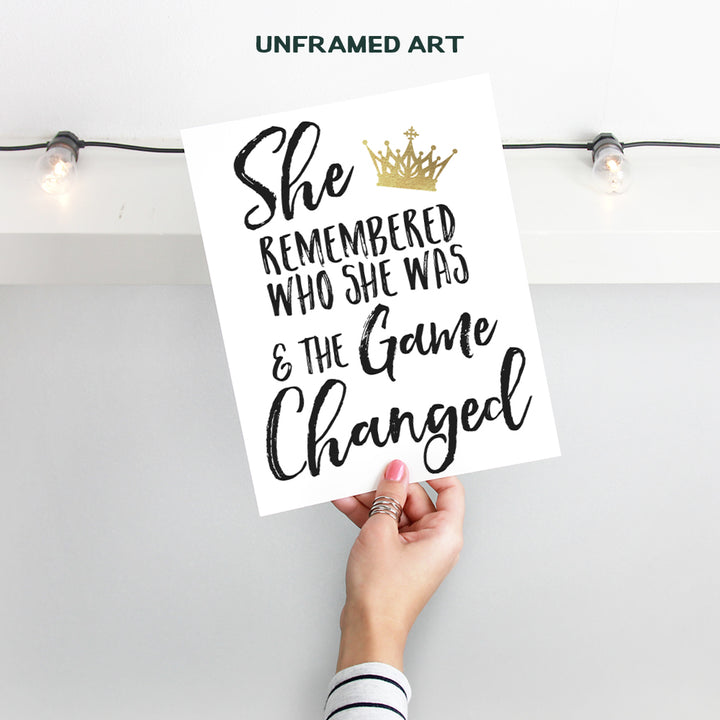 Motivation Quotes Wall Art - Inspirational Wall Decor for Women - positive Quotes - Courage Gifts for Teen Girls - Self-Love, Personal Growth - She Remembered Who She Was And the Game Changed