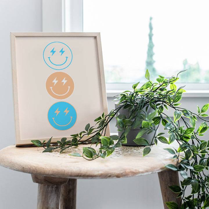 Smiley Face Wall Decor - Funky Wall Art - Preppy Room Decor for Women, Woman, Teen, Tween Girls - 60s Decor - Retro Wall Art - Cute Aesthetic Room Decor - Trendy Pop art Poster - Eclectic Wall Decor