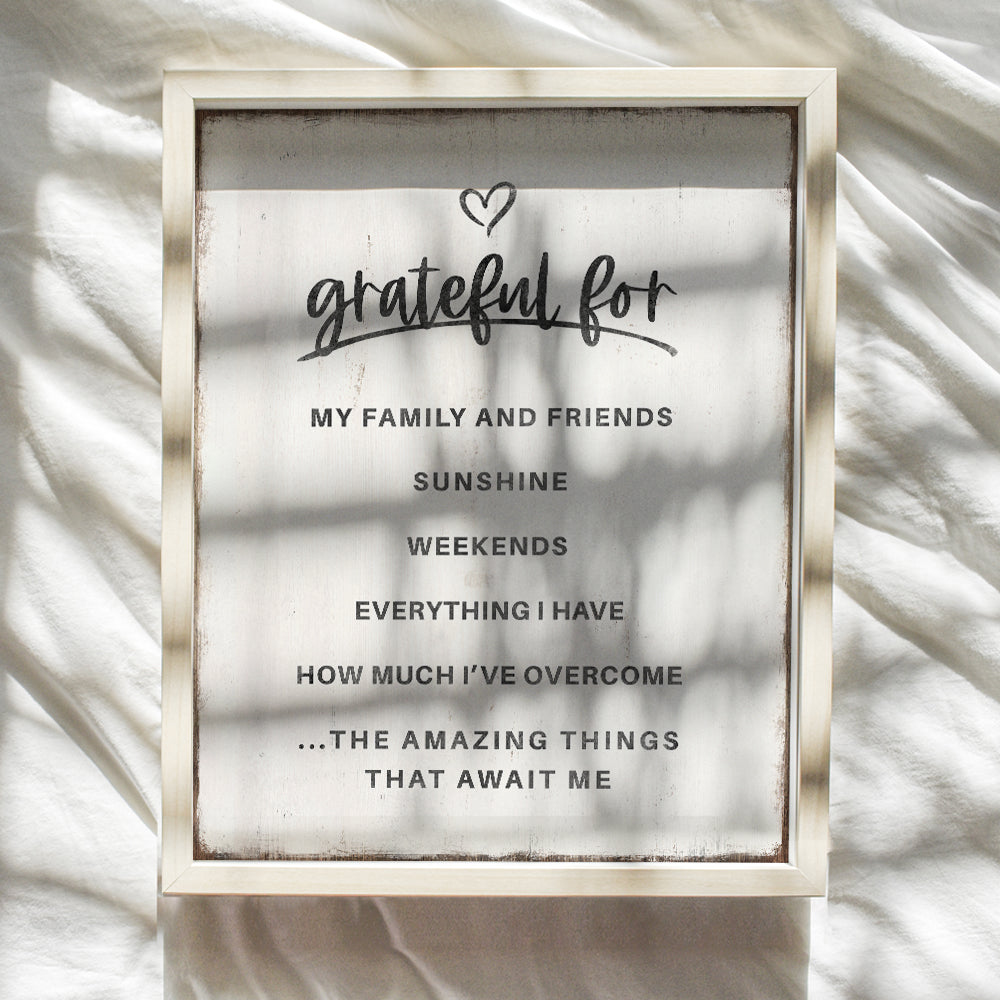 Grateful Family Wall Art - Rustic Farmhouse Decor - positive Quotes Wall Decor for Women - Shabby chic Bedroom Decor, Boho Living room Decor - Inspirational Wall Decor, Motivational Country Home Decor