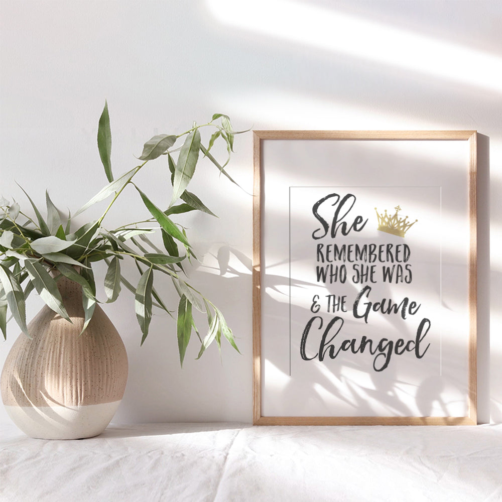 Motivation Quotes Wall Art - Inspirational Wall Decor for Women - positive Quotes - Courage Gifts for Teen Girls - Self-Love, Personal Growth - She Remembered Who She Was And the Game Changed