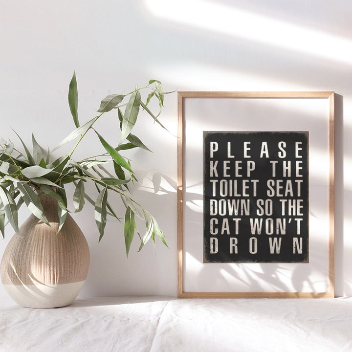 Cat Bathroom Decor funny Sayings - funny Quotes Wall Decor for Men, Women - Bathroom Sign Rustic Decor - Cat Themed Gifts for Cat Mom, Cat Lover - Powder room Decor - Put the Toilet Seat Down Sign